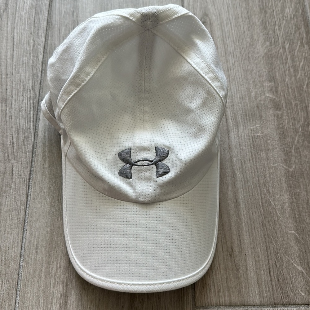 Under Armour White Airvent Cap NWOT